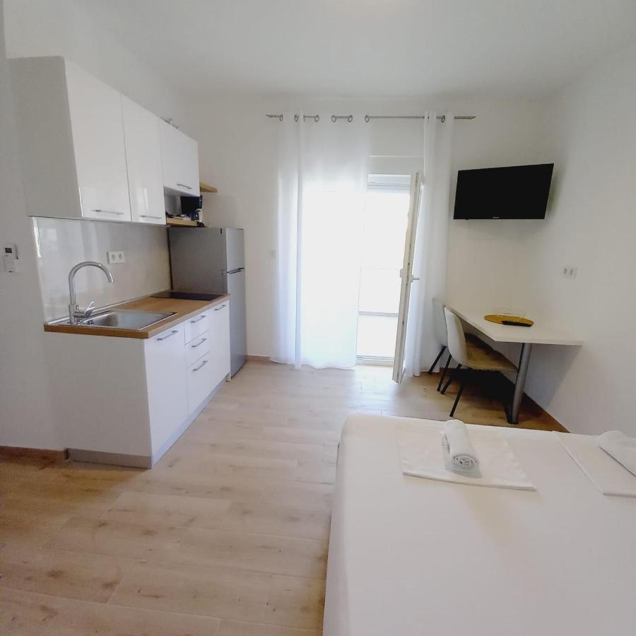 Apartments M & L Murter Zewnętrze zdjęcie